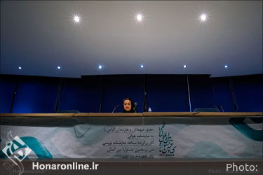 نمایشنامه خوانی نمایش " برف زمین را گرم میکند"