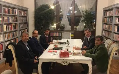 اظهار تاسف سفیر جمهوری ترکیه از فروش نسخه‌های قاچاق "ملت عشق"
