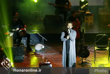 کنسرت گروه "دنگ شو" در تالار وحدت