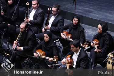 ارکستر ملی به رهبری فریدون شهبازیان و خوانندگی علیرضا افتخاری در تالار وحدت