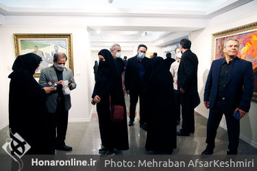 نمایشگاه گزیده‌ای از آثار حبیب‌الله صادقی در حوزه هنری