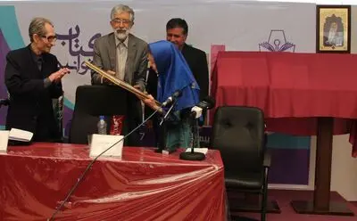 ایرانشناس ژاپنی: امیدوارم ایرانیان امروز اشعار ادبیات خود را همچون گذشته حفظ باشند