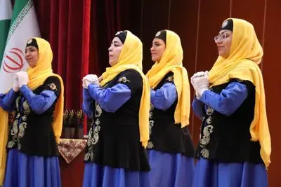 از اعلام برندگان تا اهدای دست‌کش طلایی به خانواده فردوس کاویانی
