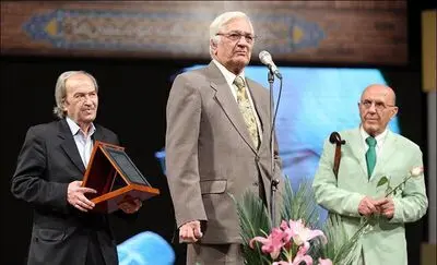 Tar Virtuoso Houshang Zarif Dies at 81