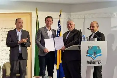 وزیر فرهنگ از مترجمان بوستان و گلستان تقدیر کرد