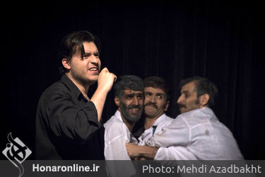 نمایش "56، غسالخانه طهران" در تماشاخه دیوار چهارم