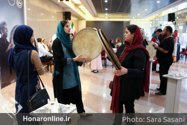 رونمایی از دو ساز کوبه ای "دف" و "دُم دُم" در برج میلاد تهران