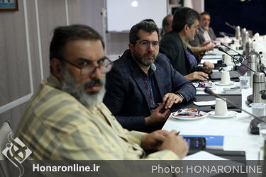 نشست دبیر عالی شورای انقلاب فرهنگی با تعدادی از هنرمندان تئاتر