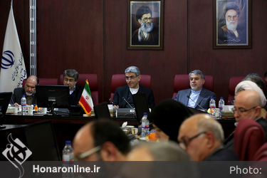 نشست وزرای فرهنگ وارشاد اسلامی و امور اقتصاد ودارایی با اصناف فرهنگ وهنر