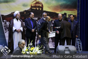 تجلیل از هنرمندان در عرصه دفاع مقدس 