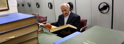 Archive of Turkic newspaper gifted to Tabriz Central Library