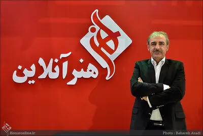 علیرضا سمیع آذر: حراج تهران ویترین مارکت هنر است و تعطیل شدن آن اتفاق خوبی نیست / برگزاری حراج آنلاین در صورت بازدید حضوری آثار می‌تواند موفق باشد / تاثیرات مارکت هنر در زندگی تعداد زیادی از هنرمندان ایرانی مهم است