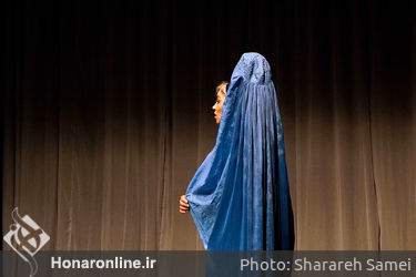 نمایش "نامه های عاشقانه از خاورمیانه" در سالن تماشاخانه پالیز