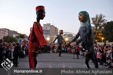 اولین روز از هفدهمین جشنواره بین‌المللی تئاتر عروسکی تهران- مبارک
