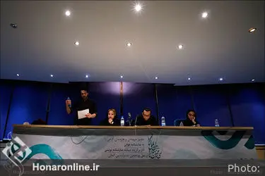 نمایشنامه خوانی نمایش "نگران نباش آدامس بجو" 