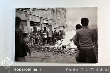 نمایشگاه عکس‌های «قربان خلیلی» از دوران انقلاب در موزه هنرهای معاصر