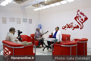 غرفه هنرآنلاین در دومین روز بیست و سومین نمایشگاه مطبوعات علی شیرازی
