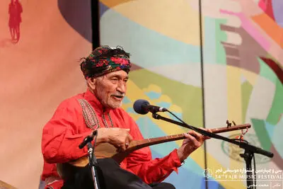 اجرای هنرمند 87 ساله قوچانی در جشنواره موسیقی فجر / شادیانه‌های هزارساله گیلان مخاطبان را به وجد آورد