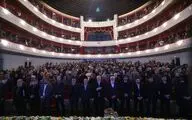 از سالن پر از جمعیت تا کودکانی که زیبایی بخش اختتامیه جشنواره تئاتر فجر بودند

