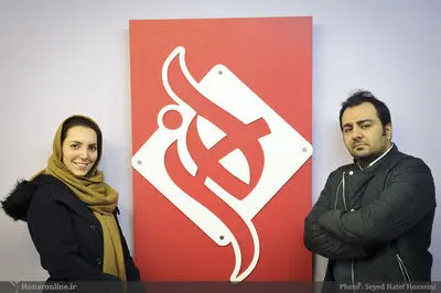 نمایشی که در جریان کشف و شهود نوشته شد / آقایان هم مخاطب این اثر هستند / روایت کاملیا غزلی و رضا قاضیانی از نمایش "من یک زنم، صدامو می‌شنوین؟" 