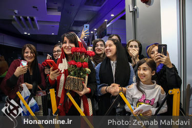 اکران مردمی فیلم "یک اتاق تاریک" در سینما آزادی