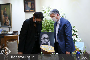 دیدار سیدعباس صالحی با خانواده مرحوم استاد پیشکسوت موسیقی  عبدالوهاب شهیدی