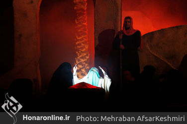 نمایش بزرگ میدانی «تنهاتر از مسیح»