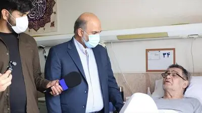 دیدار نماینده وزیر ارشاد با رضا رویگری در آسایشگاه کهریزک