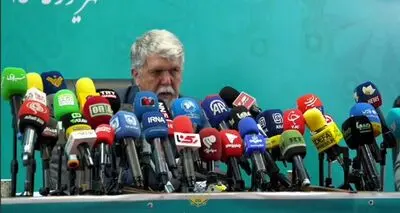 هنرمندان سهم وسیعی در مقاومت و دفاع ملی داشتند/ وزارت فرهنگ خانه اصحاب رسانه است