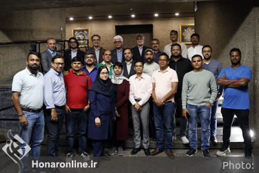 بازدید هنرمندان کشور هندوستان از برج آزادی