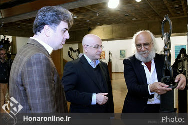 نمایشگاه مروری بر آثار نقاشی و مجسمه تاها بهبهانی در گالری شماره یک فرهنگسرای نیاوران 