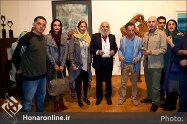 نمایشگاه مروری بر آثار نقاشی و مجسمه تاها بهبهانی در گالری شماره یک فرهنگسرای نیاوران 