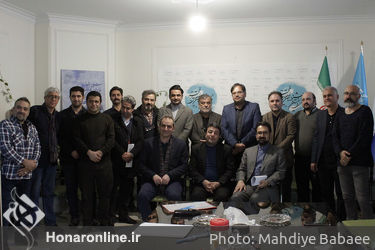 بازدید معاون هنری وزارت فرهنگ و ارشاد اسلامی از دبیرخانه سی و هفتمین جشنواره تیاتر فجر