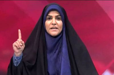 تقدیم جوایز احمدرضا درویش به سحر امامی
