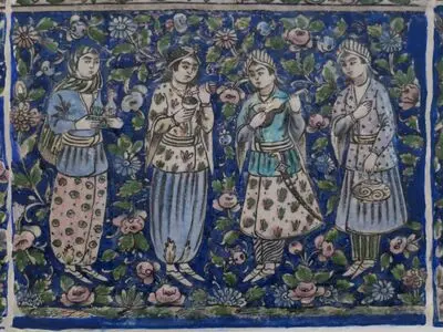 نمونه ای از کاشی های موزه مقدم