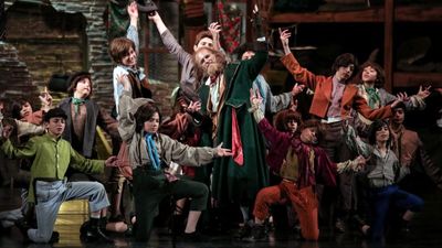 «الیور توئیست» میزبان ۷۰ هزار مخاطب شد/ استقبال از بداهه‌گویی‌های هوتن شکیبا