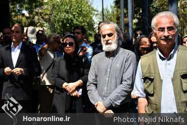 تشییع پیکر استاد محمد اسماعیلی نوازنده پیشکسوت تنبک از مقابل تالار وحدت 