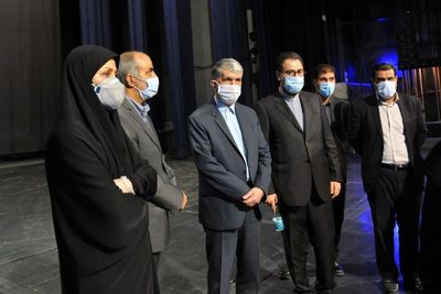بازدید وزیر فرهنگ و ارشاد اسلامی از بخش فنی تالار وحدت /  تشریح نوسازی و به روز‌ رسانی تالار وحدت به پیشرفته‌ترین تجهیزات موجود در خاورمیانه