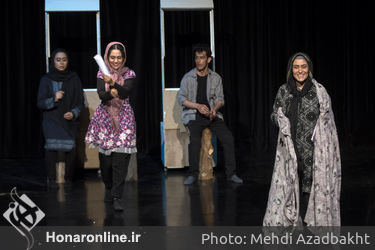 نمایش "برادرها می‌میرند" در تماشاخانه حوزه هنری