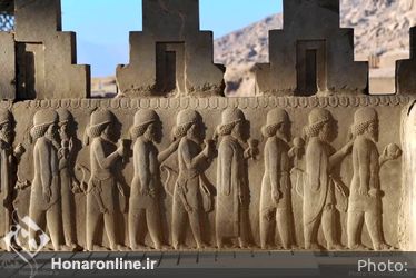هنر در چهارراه تاریخ و اسطوره - نگاهی به حجاری و نقش برجسته‌های تخت جمشید