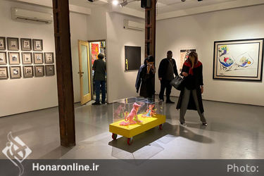 نمایشگاه گروهی "گسست محسوس" با کیوریتوری تکین آغداشلو در گالری طراحان آزاد
