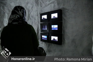 نمایشگاه آثار شکوفه خرم‌رودی و تابا فجرک در گالری زیرزمین دستان