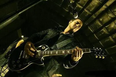 Iranian hard rock singer gets green light for “Loneliness Border” 
