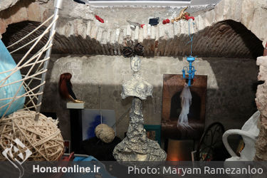 ماهور توسی - دعوت به مراسم پرسه زنی اثر نسترن صفایی درخیابان نوفل لوشاتو خانه ی حنا