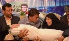 فقط یک استخوان از جان محمد هست بر دستم