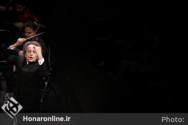 اجرای ارکستر سمفونیک تهران به رهبری شهرداد روحانی در تالار وحدت