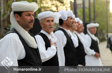 اجرای گروه موسیقی خراسانی «شمس خواف» در رویداد پهنه نوروز