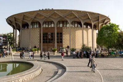 رشد ۱۸۸ درصدی آمار تماشاگران تئاتر در یک سال | گزارش عملکرد اداره کل هنرهای نمایشی در دولت سیزدهم منتشر شد