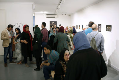 افتتاحیه‌ی نمایشگاه نقاشی‌های ثمیلا امیرابراهیمی در گالری هور