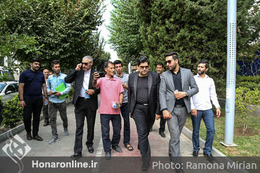 تشییع پیکر زنده یاد داریوش اسدزاده از مقابل خانه هنرمندان